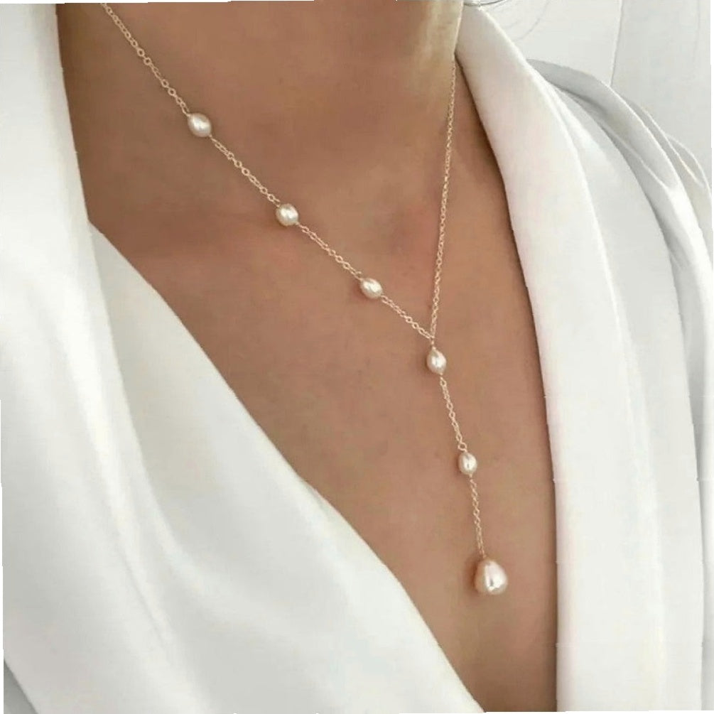 Vintage Pearl Necklace with Pendant